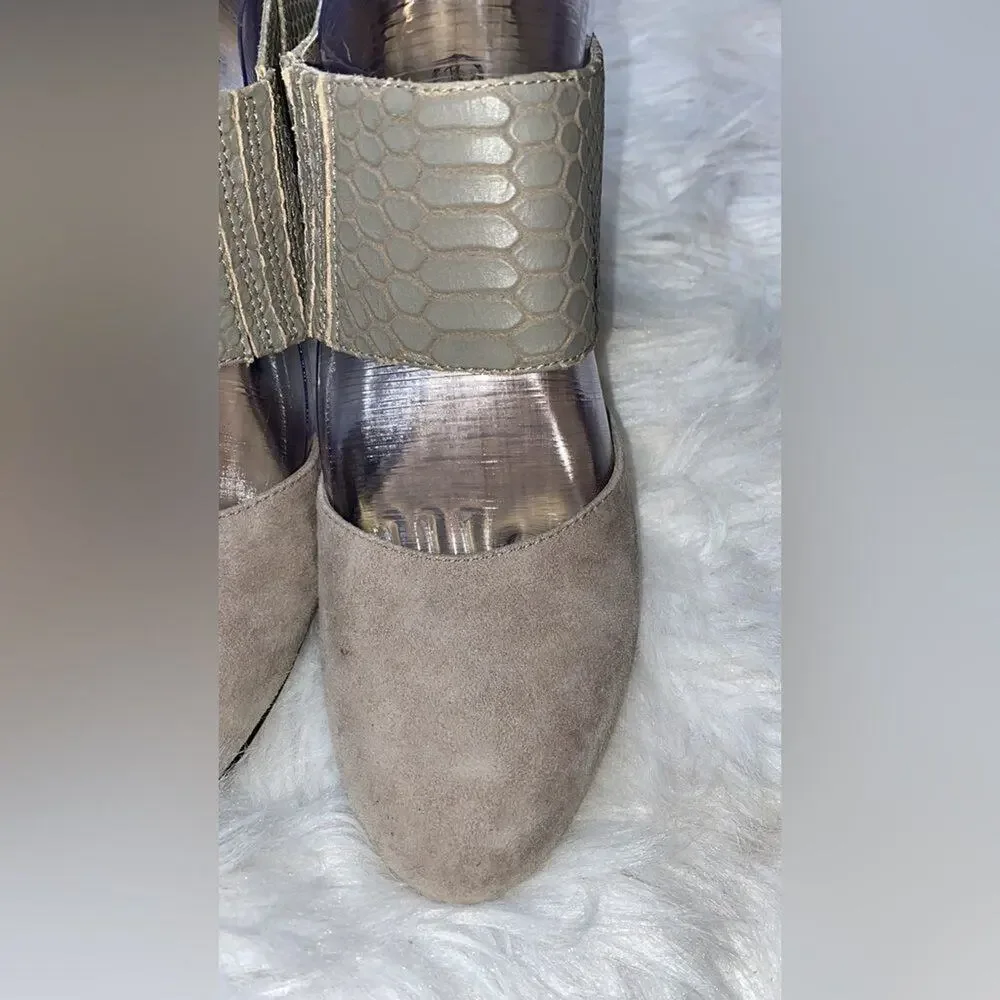 Bella Vita Heels - Picture 10 of 14